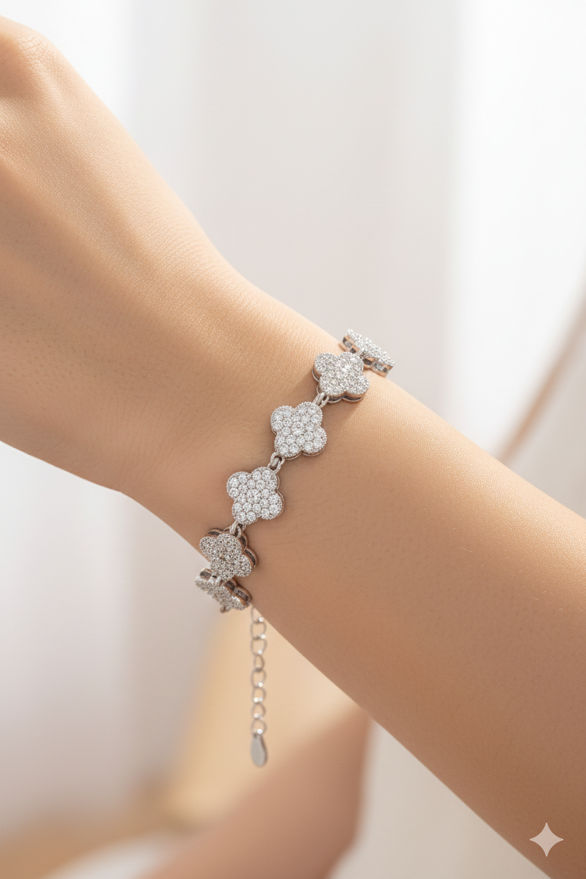 Pave Clover Luminescence Bracelet